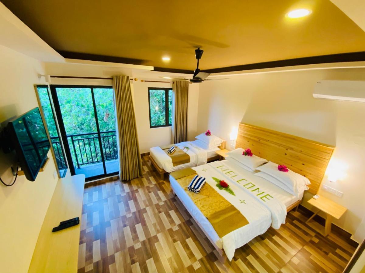 Hotel Paguro Seaview à Bodufolhudhoo Extérieur photo