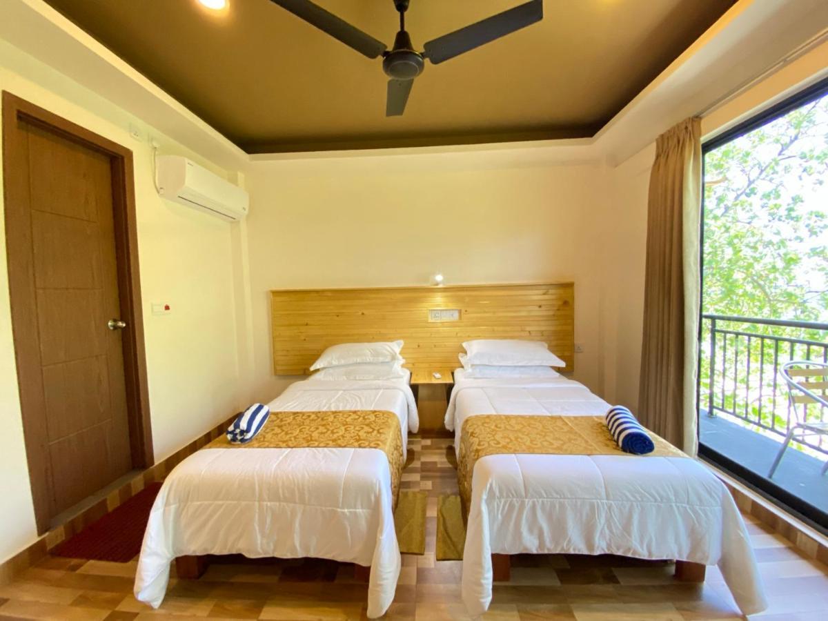 Hotel Paguro Seaview à Bodufolhudhoo Extérieur photo