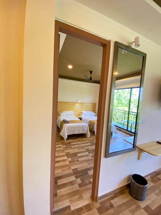 Hotel Paguro Seaview à Bodufolhudhoo Extérieur photo